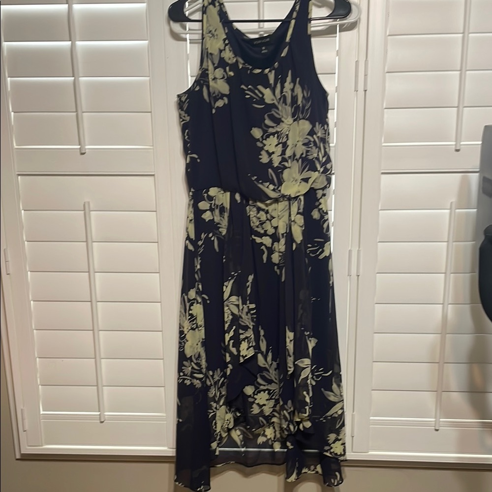 Floral Sleeveless Dress - Black and White